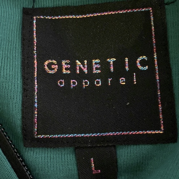 Genetic Apparel ‘California’ graphic,  white, green, navy color block, half zip - Picture 7 of 8